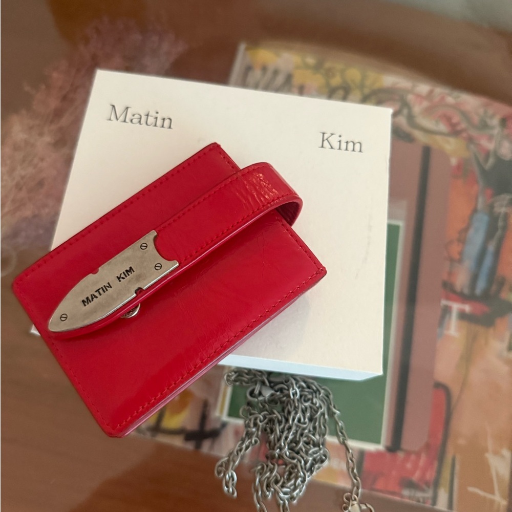 Matin Kim wallet and chain